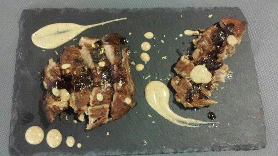 La Lola Tapas