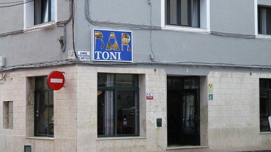 Bar & Hostal Toni