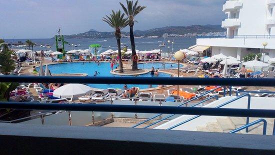 Optimist Bar